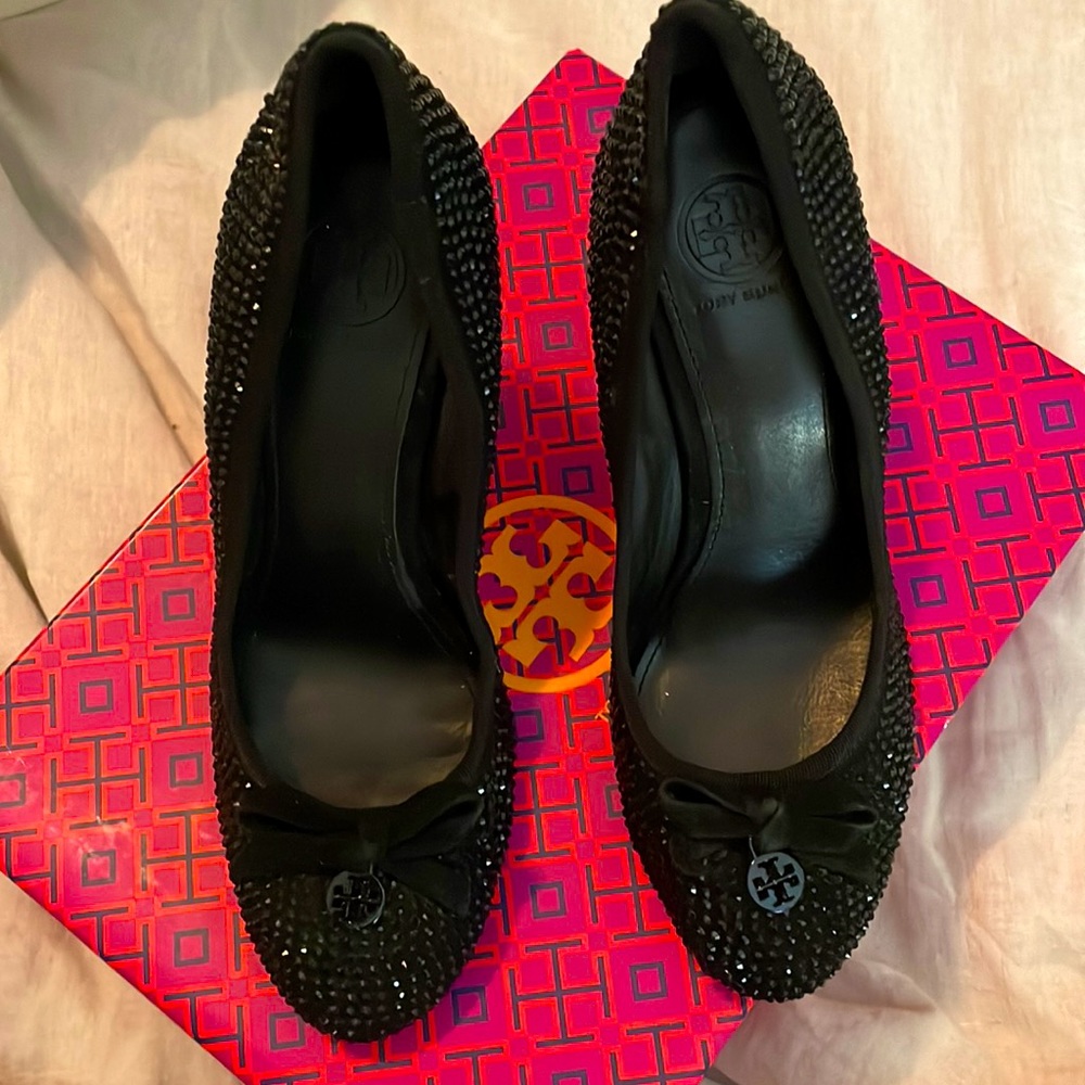 Tory Burch Black heals with black stones size 7